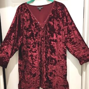 Carolyn Taylor crushed velvet top with v neck with lace and beads in burgundy 2x